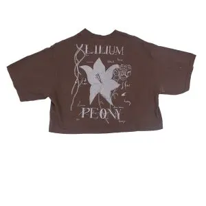 "Lillium Peony" Crop-Top Tee